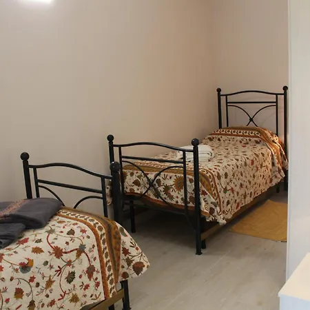 Il Silenzio Delle Colline Umbre - Vicino *