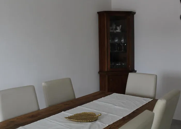 Il Silenzio Delle Colline Umbre - Vicino *