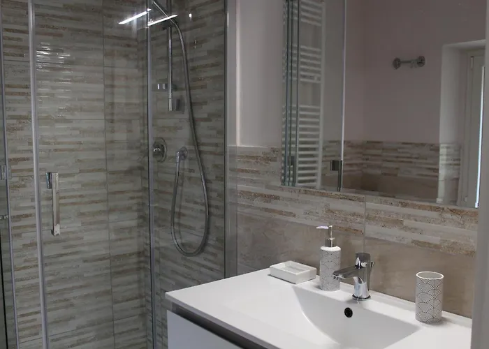 Il Silenzio Delle Colline Umbre - Vicino *