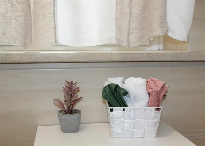 Il Silenzio Delle Colline Umbre - Vicino *